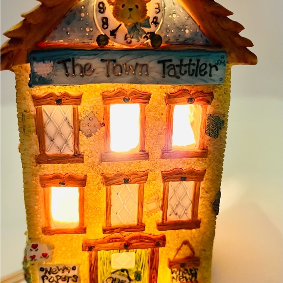 Priscilla Hillman June 1996 collection.. THE TOWN Hatter - Picture 4 of 7